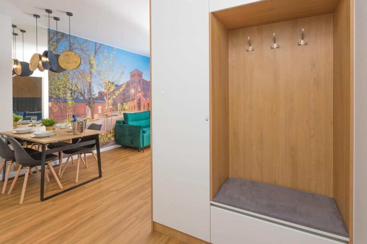 Royal Manu Apartment Netflix Łódź Extérieur photo